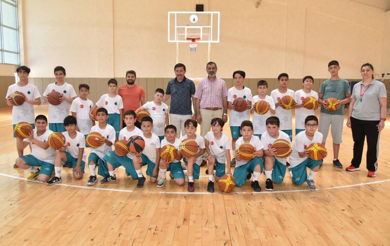 KARATAY YAZ SPOR OKULLARI’NDA EĞİTİMLER DEVAM EDİYOR