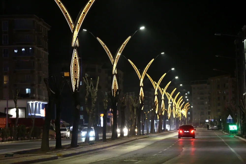 ACEM CADDESİ LED AYDINLATMALARLA DONATILIYOR