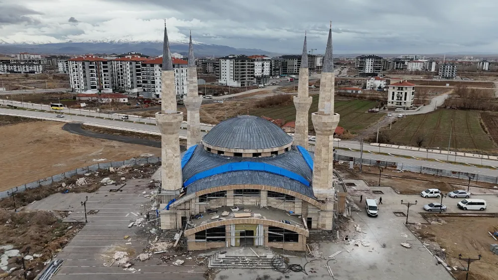 AKSARAY EĞİTİM VE ARAŞTIRMA HASTANESİ BÖLGESİNDE KÜLLİYE PROJESİ YÜKSELİYOR