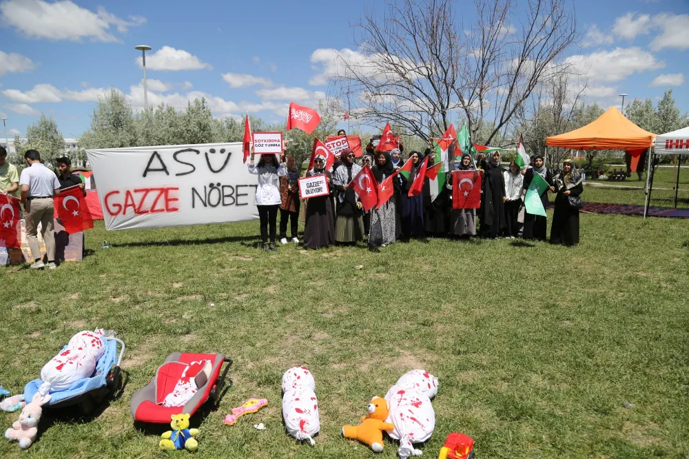 ASÜ ÖĞRENCİLERİ GAZZE NÖBETİNE BAŞLADI