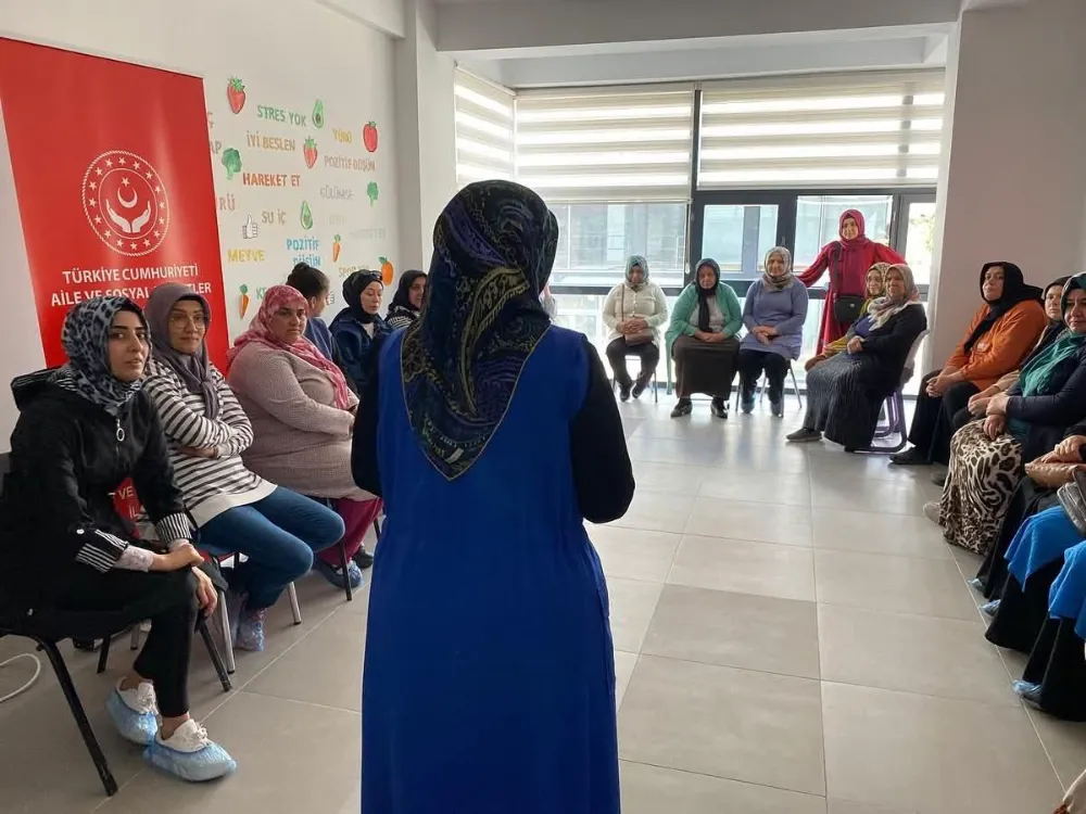 Kadınlar, aile içi iletişim için bir araya geldi