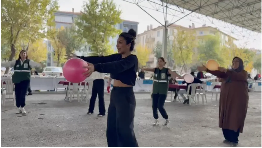 Aksaray Üniversitesi Spor Bilimleri Fakültesi öğrencilerden  teknoloji bağımlılığına karşı anlamlı etkinlik