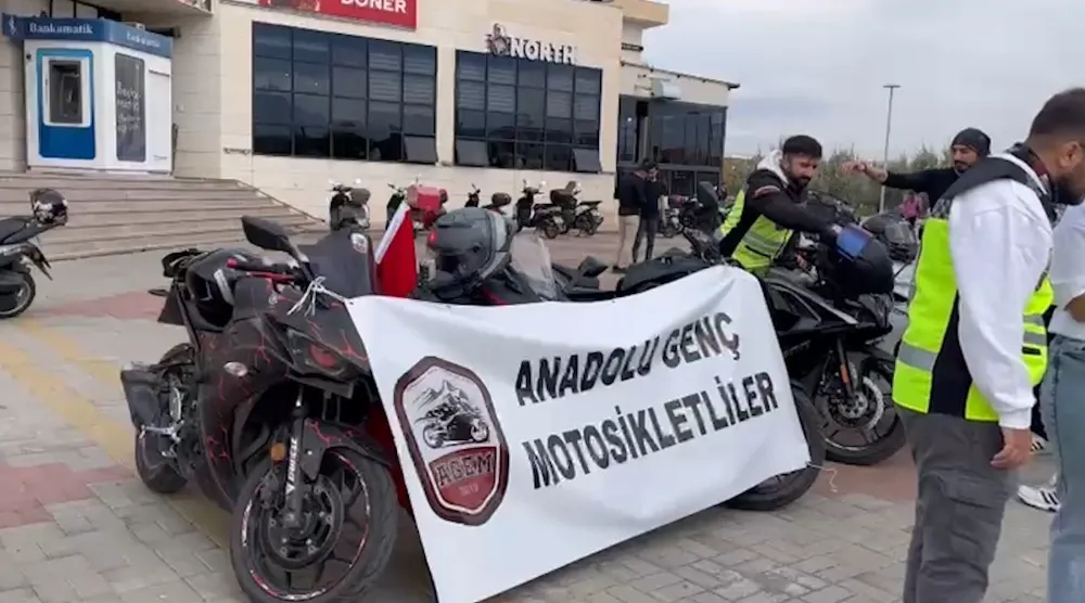 ASÜ’lü motorcular, Cumhuriyet için gaza bastı