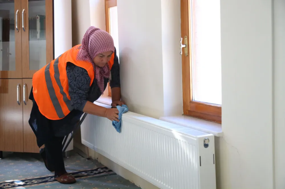 Şehrimizdeki cami, mescit ve ibadethanelerimizi temizlemeye devam ediyoruz