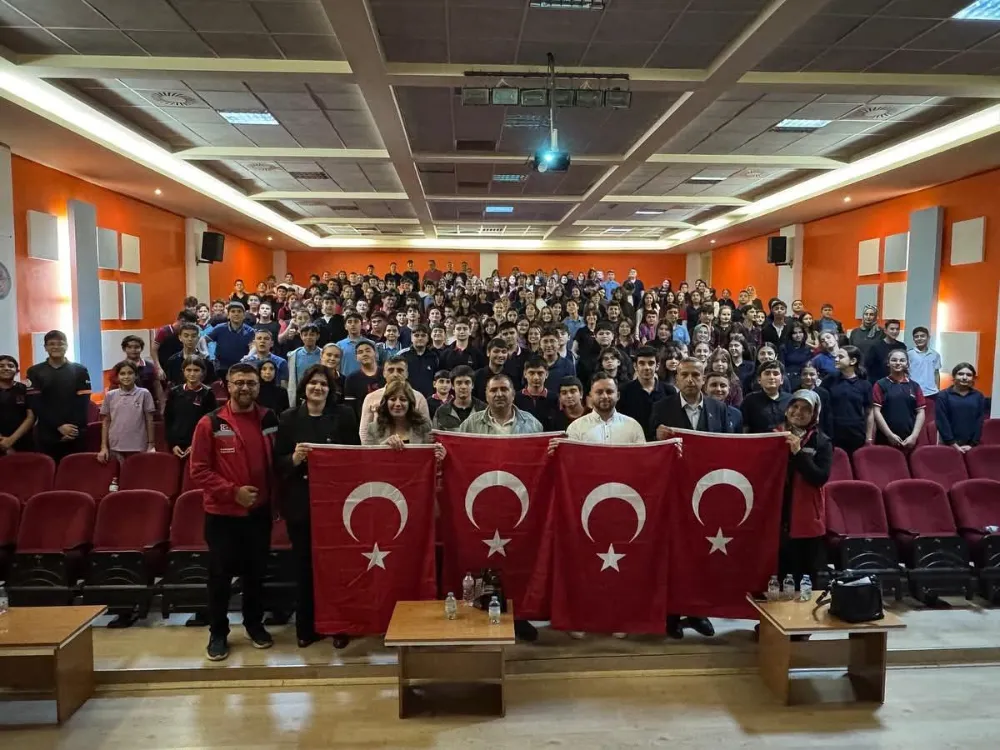 Öğrenciler ve vatan kahramanları bir araya geldi