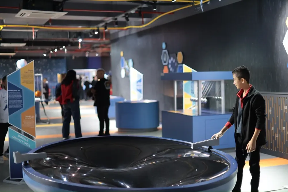 Bilim, merak edenlerin yolunu aydınlatan bir ışıktır