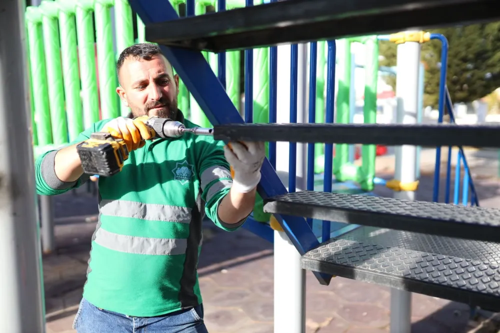 Bir şehri en çok çocukların kahkahası güzelleştirir.