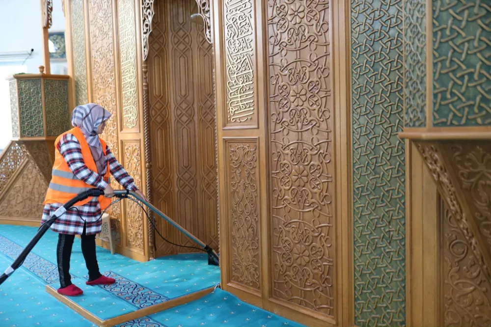Aksaray’ımızdaki camileri temiz, ferah ve huzurlu tutmaya devam ediyoruz