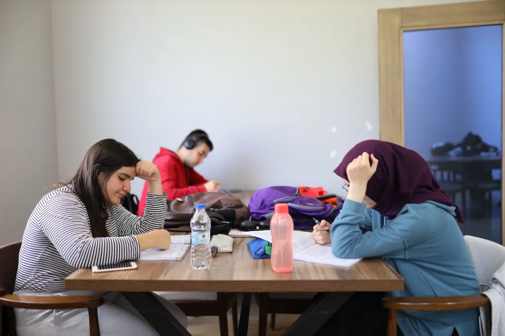 AKSARAY’DA GENÇLERİN BULUŞMA NOKTASI; GENÇ OSMAN MİLLET KIRAATHANESİ