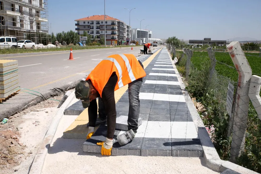 AKSARAY BELEDİYESİ 2025’TE 46 BİN METREKARELİK KALDIRIM YENİLEME VE YENİ KALDIRIM YAPIMINI TAMAMLADI