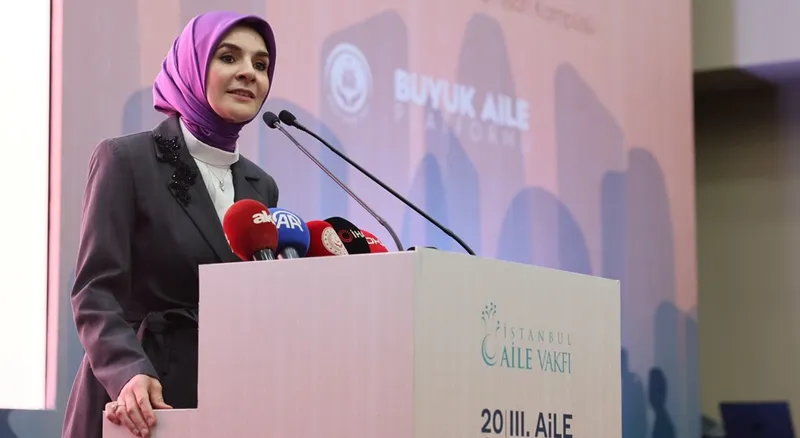 Bakan Göktaş, Dijital Devrimin Aile Üzerindeki Etkilerine Dikkat Çekti