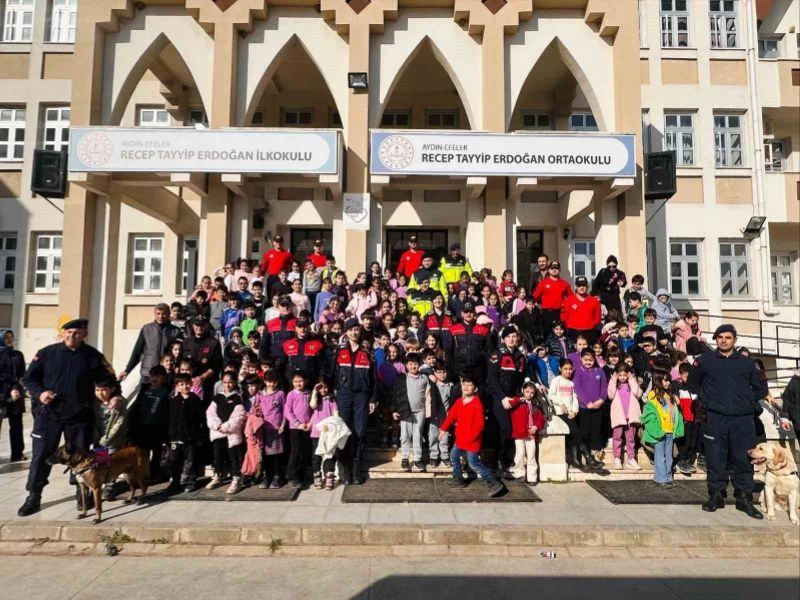 Efeler’de Öğrencilere Jandarmanın Faaliyetleri Tanıtıldı