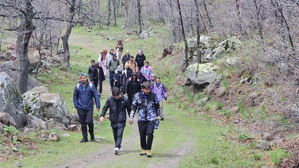 ASÜ’lü öğrenciler Hasan Dağı’nda bilim ve doğa dolu iki gün geçirdi