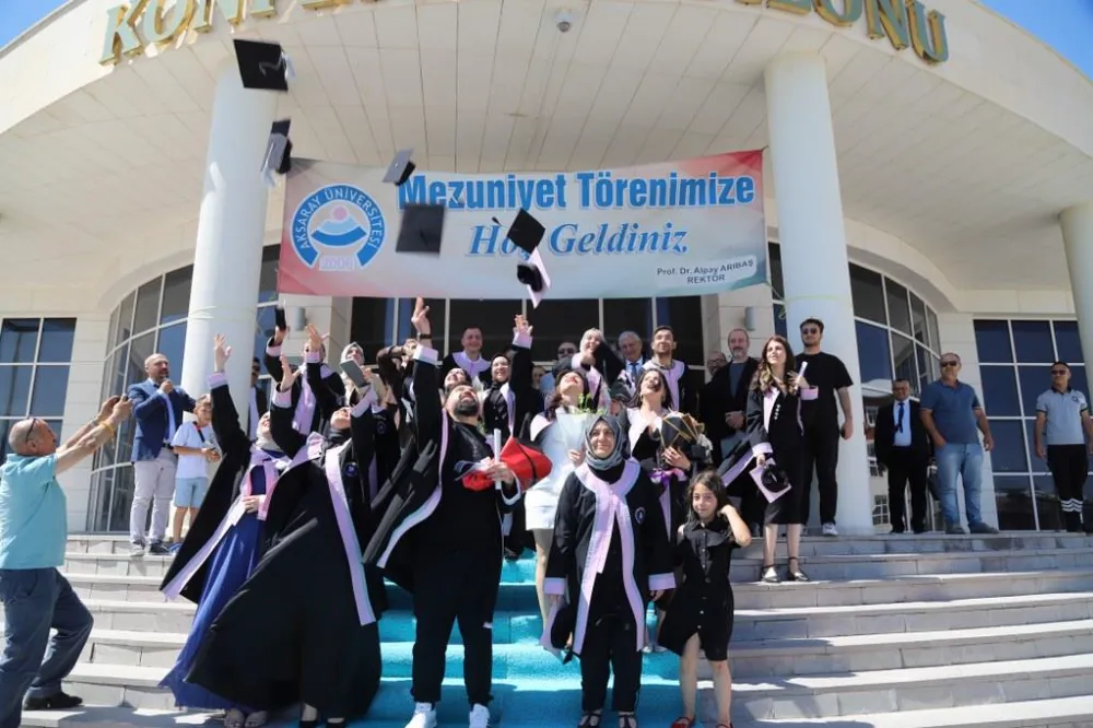 ASÜ’de mezuniyet törenleri Güzelyurt MYO ile sona erdi