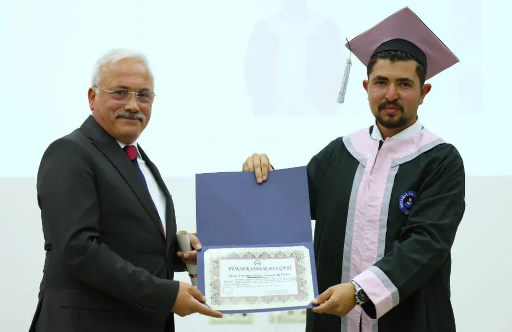 ASÜ Veteriner Fakültesi’nde mezuniyet coşkusu yaşandı