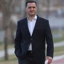 “Benim tanıdığım insanlar esaslı Kürtler! Peki siz nesiniz?”
