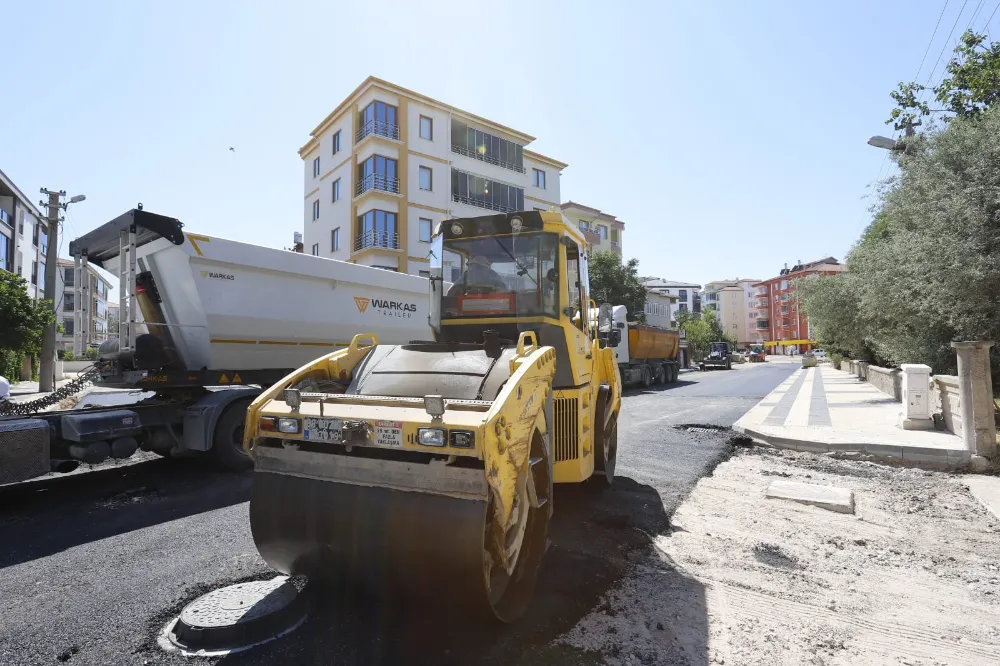 BÜYÜK BÖLCEK MAHALLESİ’NDE ALTYAPISI TAMAMLANAN NOKTALARDA ASFALT ÇALIŞMASI BAŞLADI