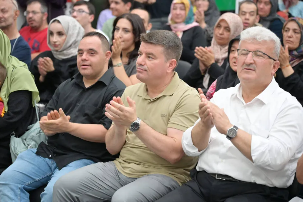 AKSARAY BELEDİYESİ ENGELSİZ YAŞAM MERKEZİ’NDE YAZ KURSLARI MEZUNİYET COŞKUSU