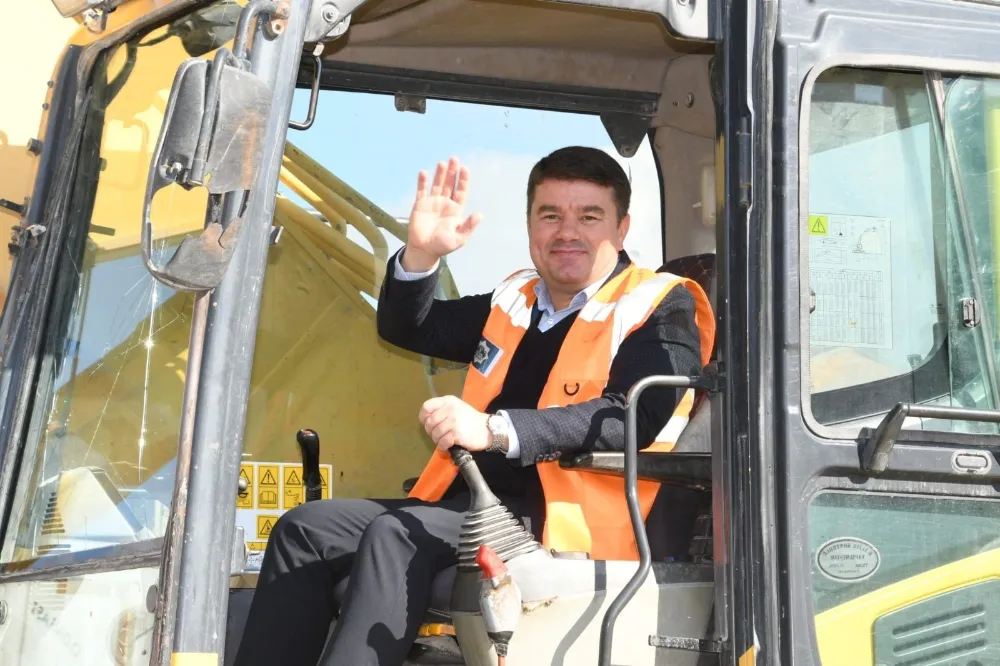 BAŞKAN DİNÇER; “BU ŞEHRE GÖNLÜMÜZÜ VERDİK, DÖNÜŞÜMÜNE ÖNCELİK VERDİK