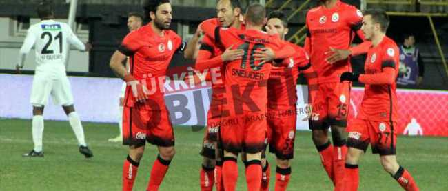 Galatasaray Akhisar karşısında sonradan açıldı