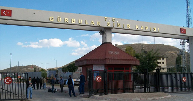 İran Türkiye sınırındaki Gürbulak-Bazargan Gümrük Kapısı'nı kapadı